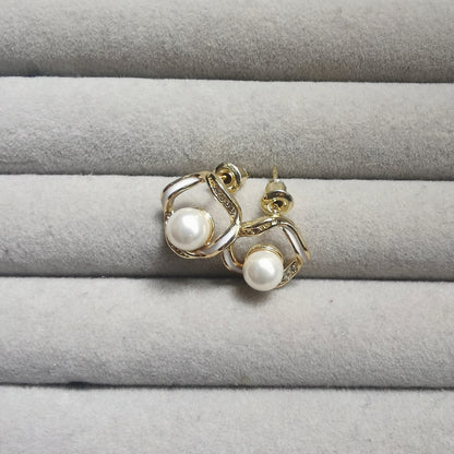 Silver Pearl Geometric Earrings